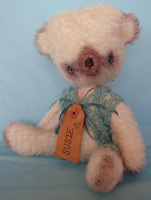 dusty-shop-bears-009.JPG