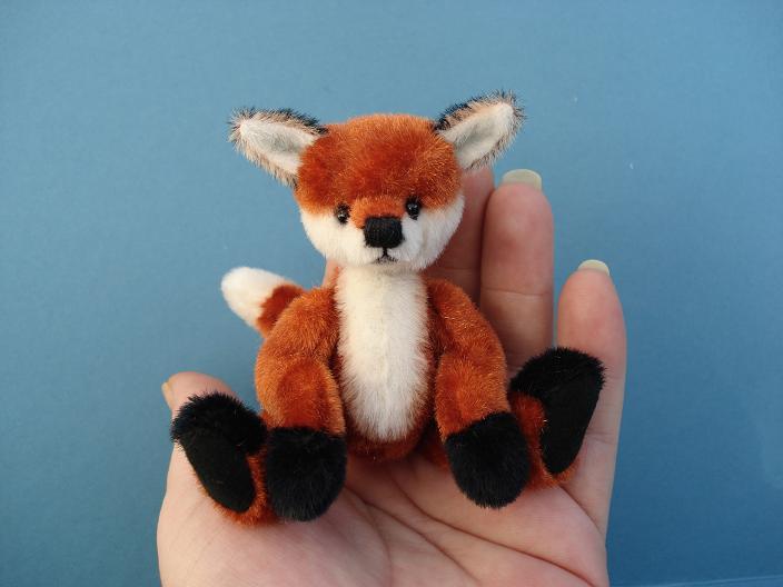 fox-in-hand.jpg
