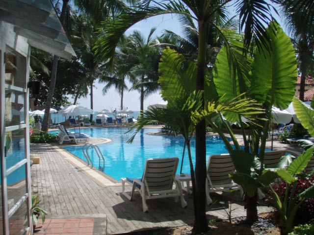 Baan_Samui_-_Pool.jpg