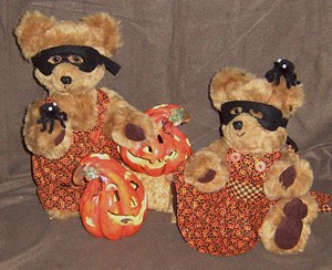 Dressed-bears-9-02-09-022.jpg