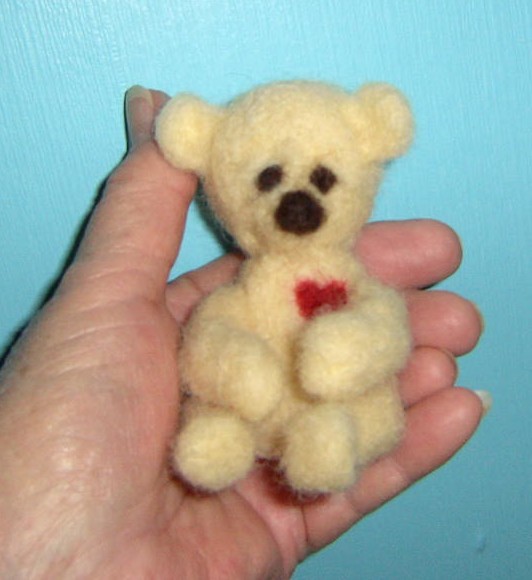 needlefelting-bear-and-sad-sack-006.jpg