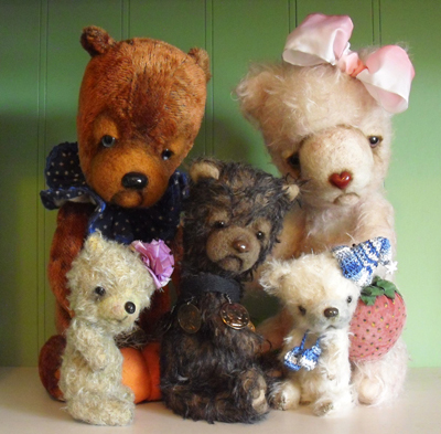 Group-Bears-2009-sizednew.jpg