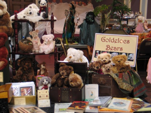 Goldelocs_Table_03_2009small.jpg