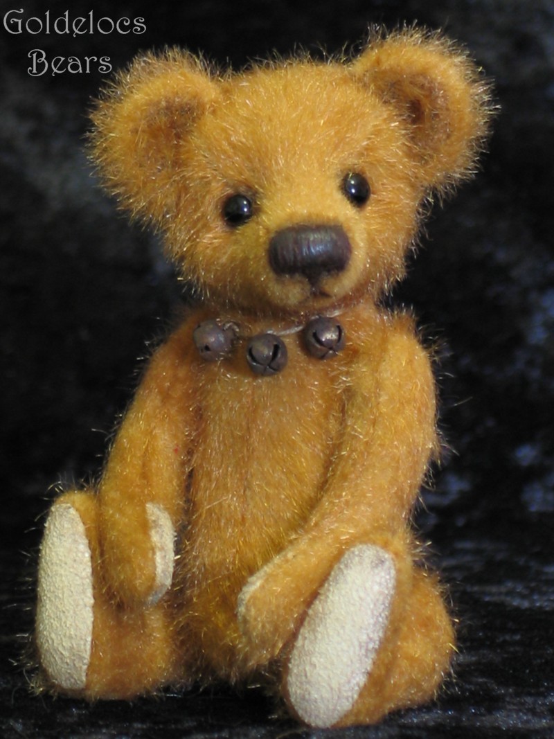 Gold-MiniBear_11_10-09.jpg