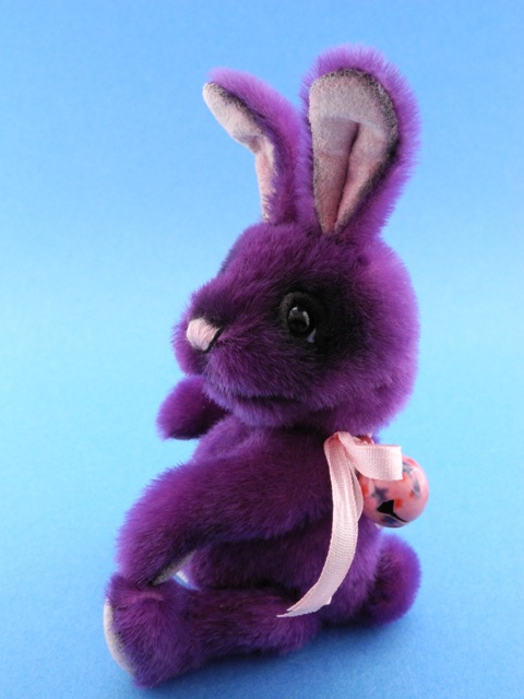 amime-bunny-rabbit-mebears-miniature-front.JPG