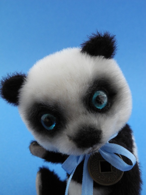 amime-panda-mebears-miniature-close.JPG