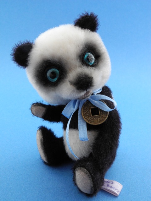amime-panda-mebears-miniature-front.JPG