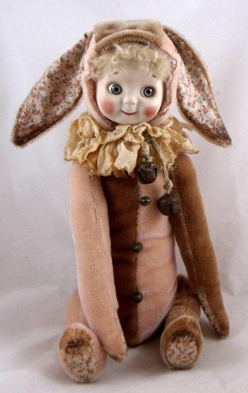 GOOGLY-CLOWN-BUNNY-3-FRONT-GOOD.jpg