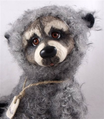 rollie-raccoon-003.jpg-top.jpg