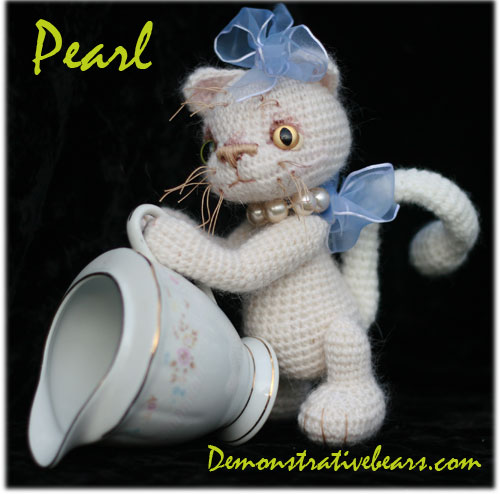 pearl-amigurumi-kitty-cat-2.jpg