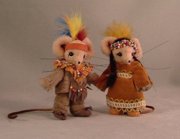 1351881557_thanksgiving_indians.jpg