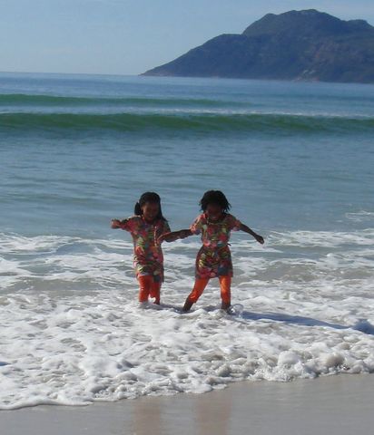 DSC01267_lauren__bella_sea_1_640x480.jpg