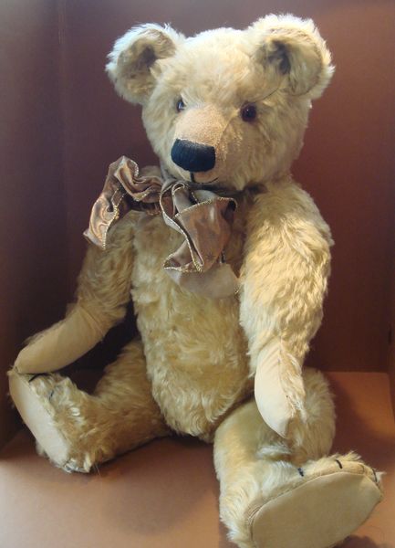 DSC015621_old_bear_face_front_800x600.JPG