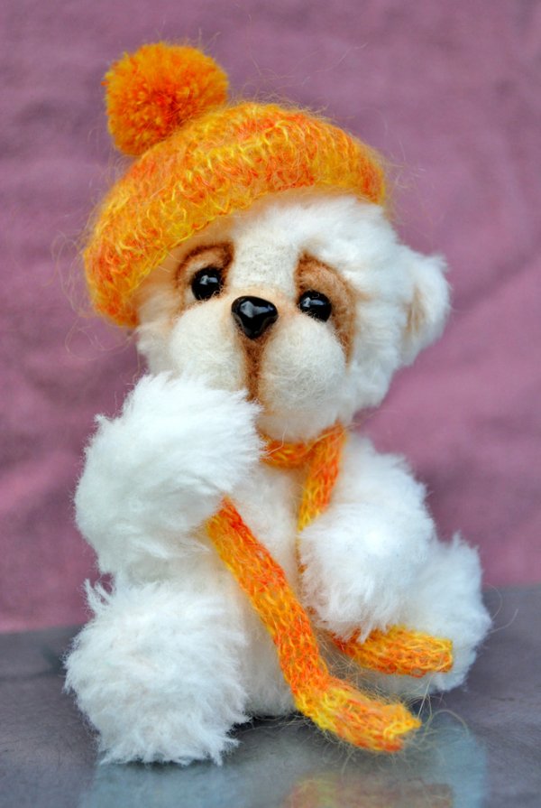 1354916916_ooak_collecible_teddy_bear_daniel._miniature_original_crocheted_artist._christmas_gift_2..jpg