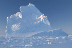 Antarctica_iceberg_pointy2a_tn.jpg