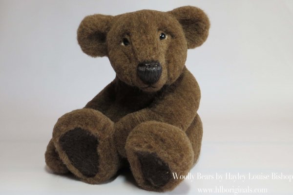 1361045650_needle_felted_bear_hayey_l_bishop5.jpg