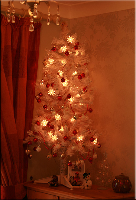 Xmas08tree1.jpg