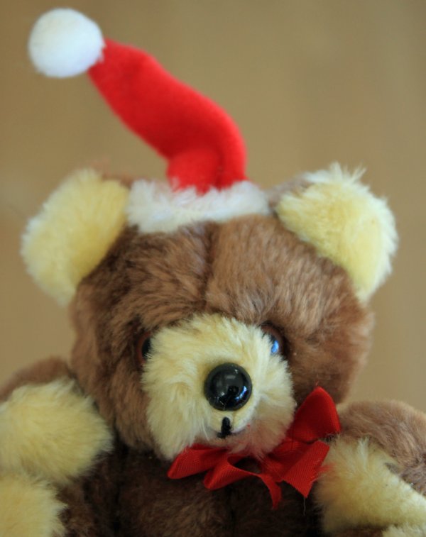 1393312916_russ_berrie_old_fashioned_xmas_teddy_bear_243_1.jpg