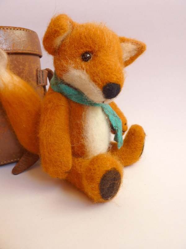 1378662980_needlefelted_fox.jpg