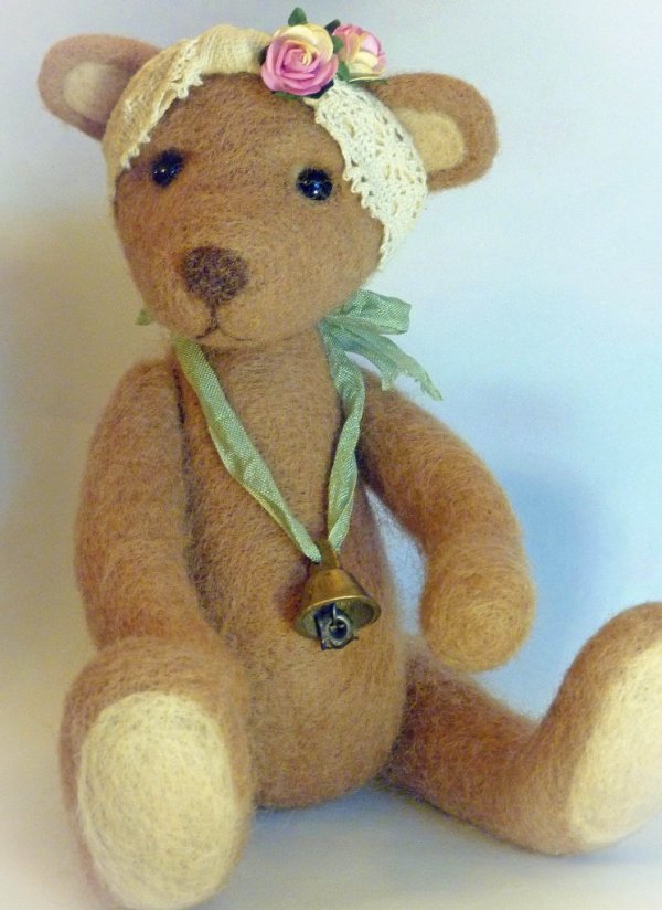 1379879602_needlefelted_bear_2.jpg