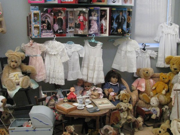 1410795634_doll_and_bear_room_2.jpg