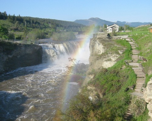 rainbow-falls.JPG