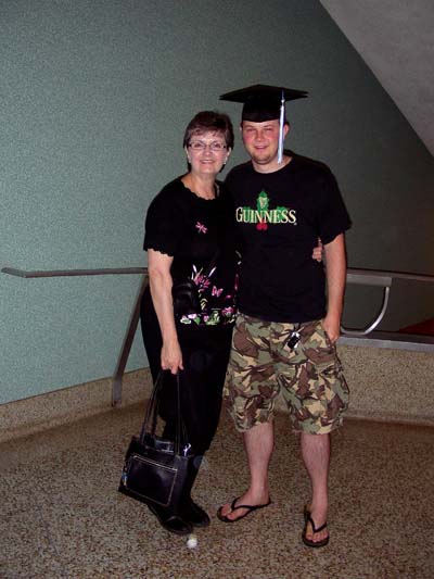 Dustin-and-Sarah-s-graduation-400pix.jpg