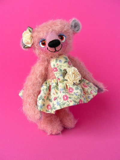 Spring-girl-bear-017-400pix.jpg