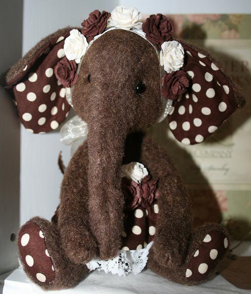 brown-polka-dot-ellie-002.JPG