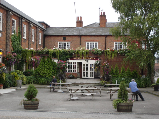 England-Red-Lion-Pub..-bear-fair.jpg