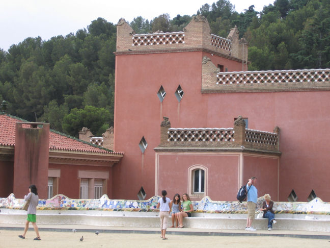 Gaudi-sHomeandMosaicWall72.jpg