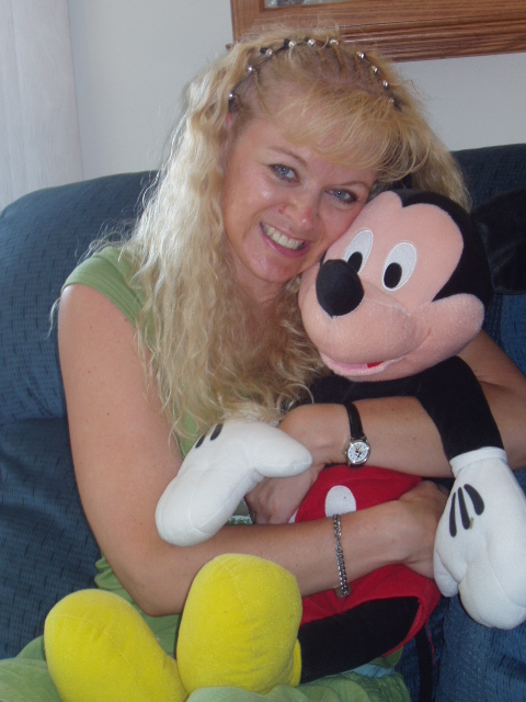 DCL-Judi-Mickey-1.JPG