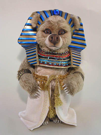 KING-TUT-RESZ-04.jpg