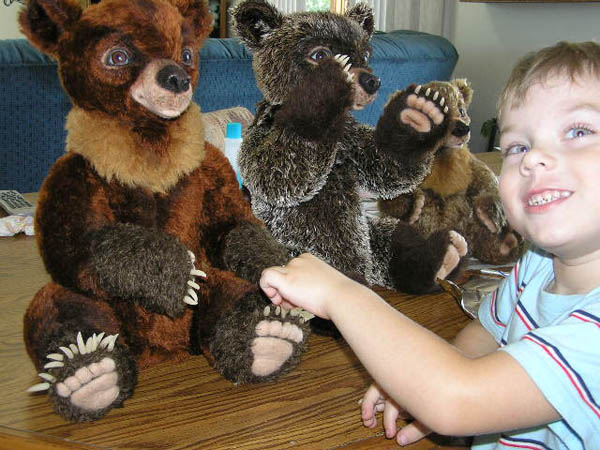 Bear-with-12-claws-1.JPG