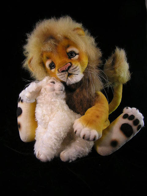 Lion-Lamb-02.jpg