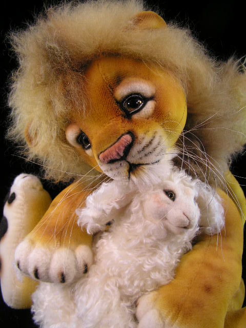 Lion-Lamb-05-1.JPG