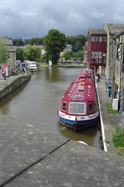 canals-at-skipton-tt.jpg