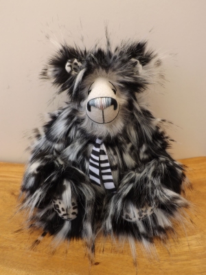 Marketplace to sell and buy handcrafted artist creations teddy bears dolls and other pals